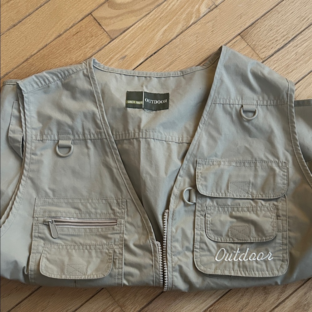 Tan Neutral Outdoor Utility Vest Medium Fit